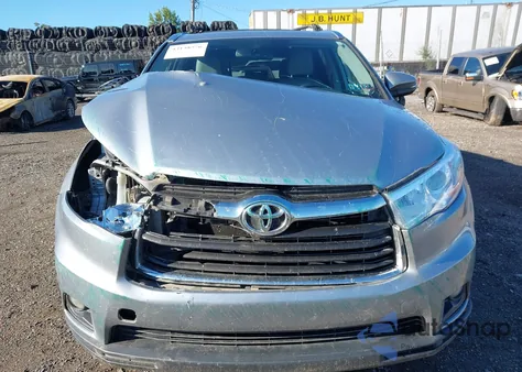 2015 Toyota Highlander Xle V6 z USA, uszkodzony, nr VIN 5TDJKRFH0FS090370